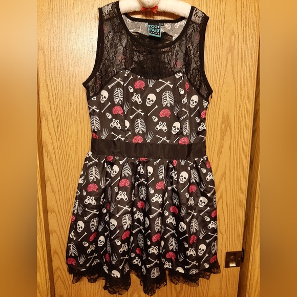Hot Topic Dresses & Skirts - Too Fast Skull and Brain Print Mini Dress